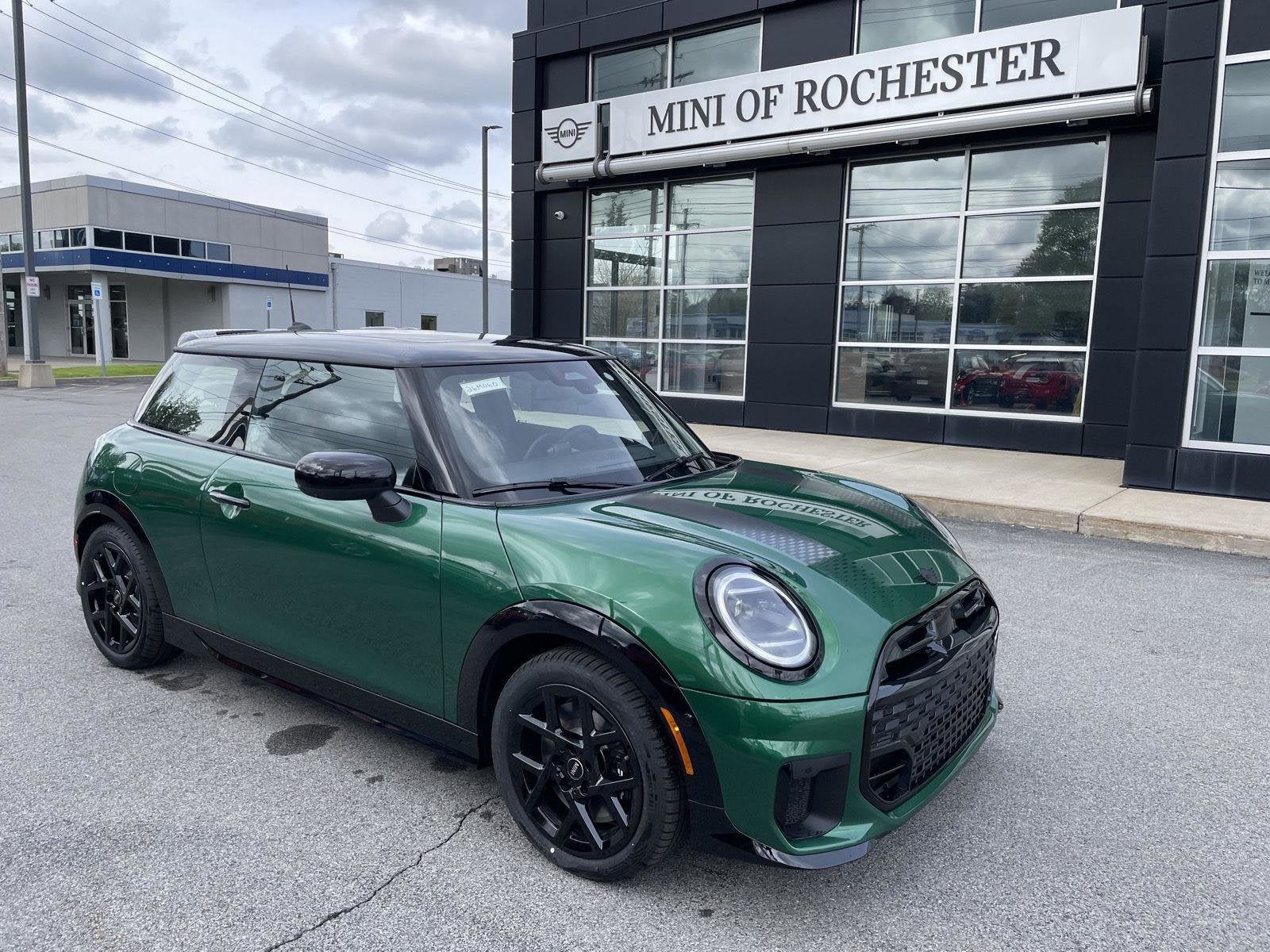 2026 MINI Hardtop Cooper S's photo