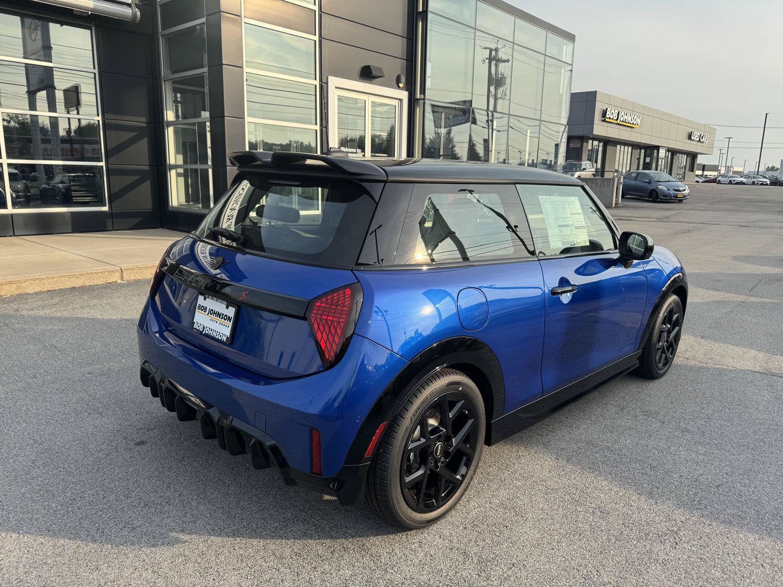 2026 MINI 2 DOOR ICONIC