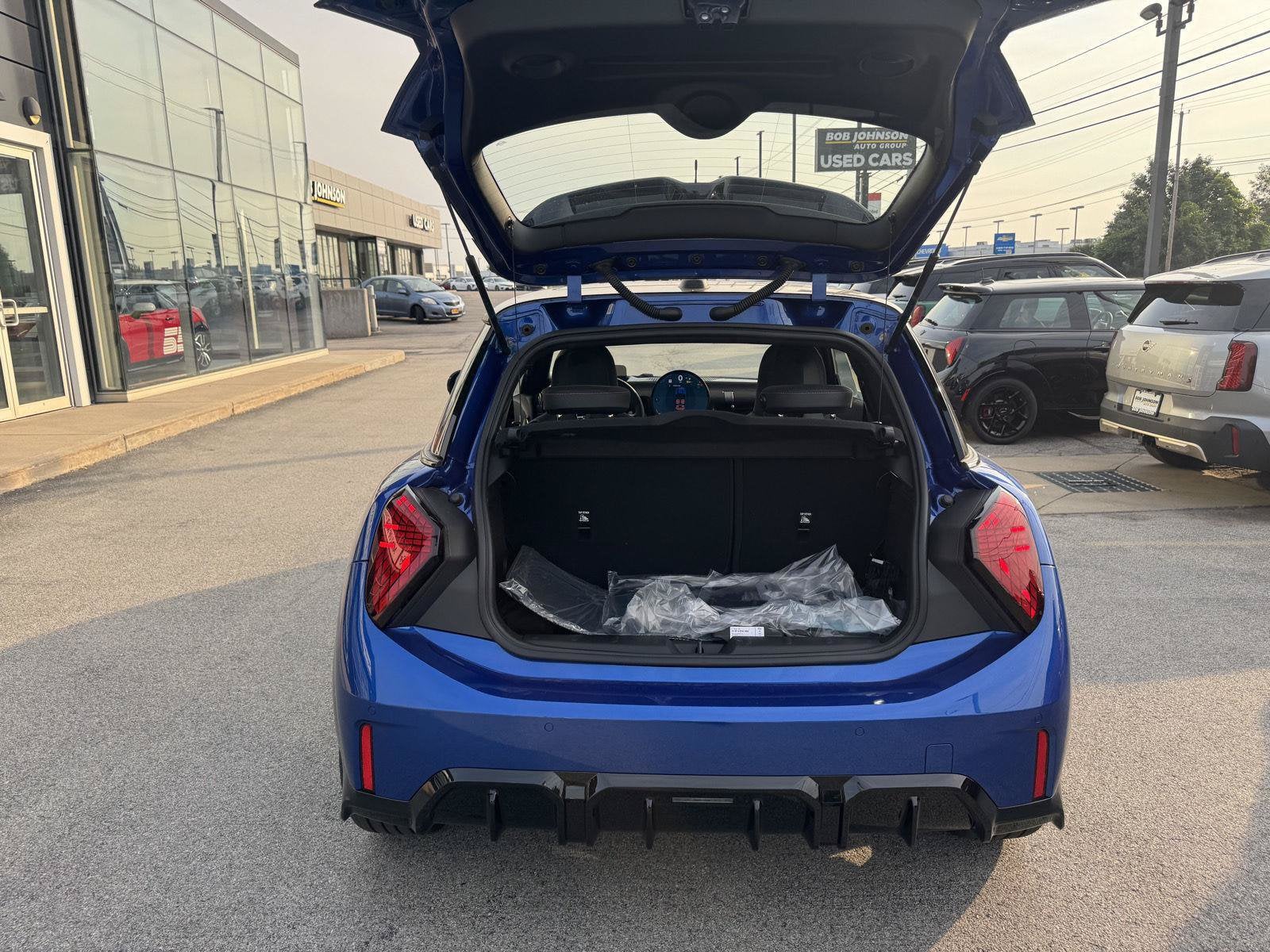 2026 MINI 2 DOOR ICONIC