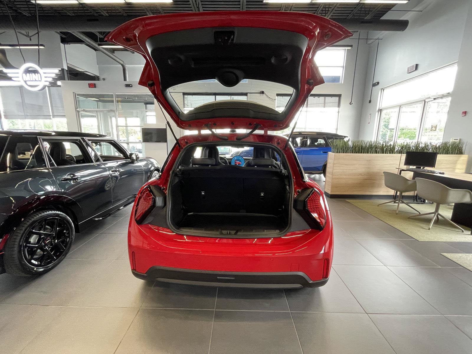 2026 MINI 2 DOOR SIGNATURE PLUS