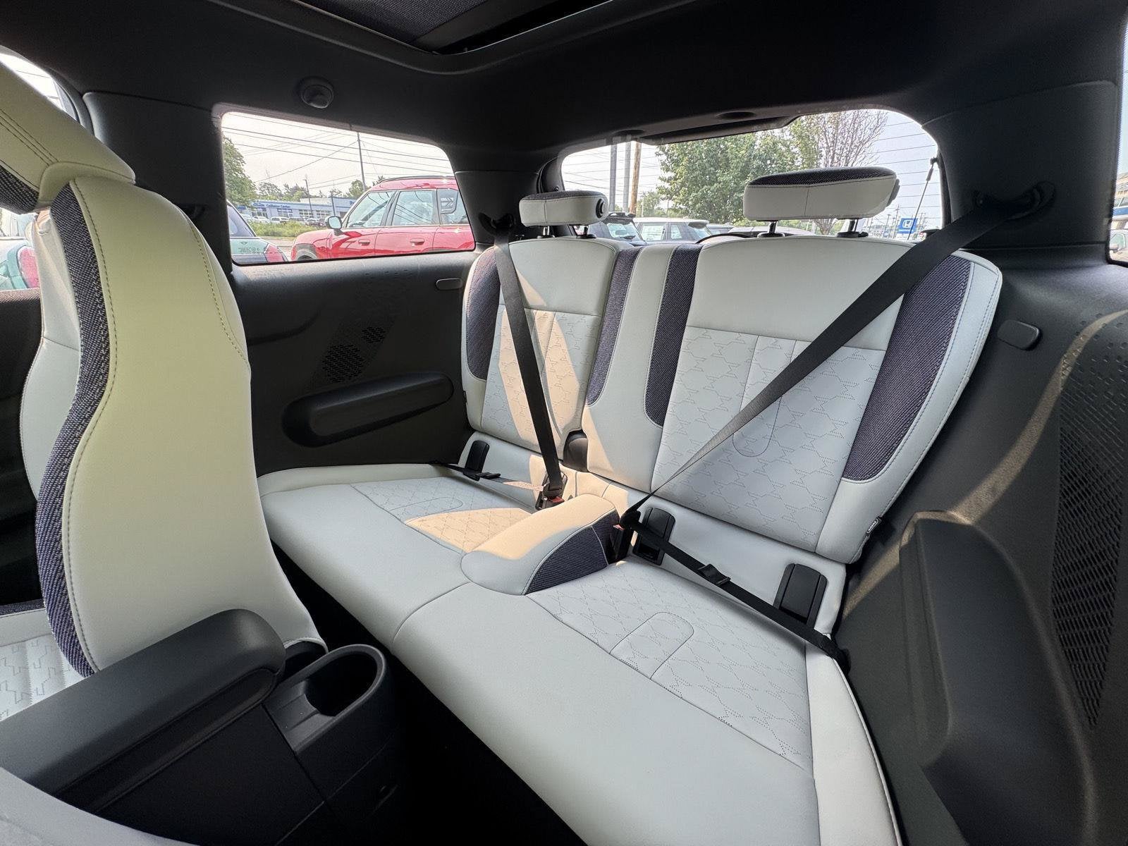 2026 MINI 2 DOOR SIGNATURE PLUS
