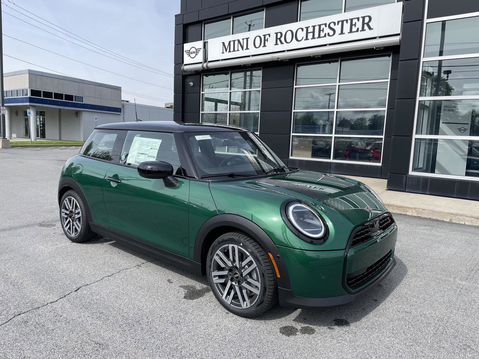 2026 MINI Hardtop Cooper S's photo