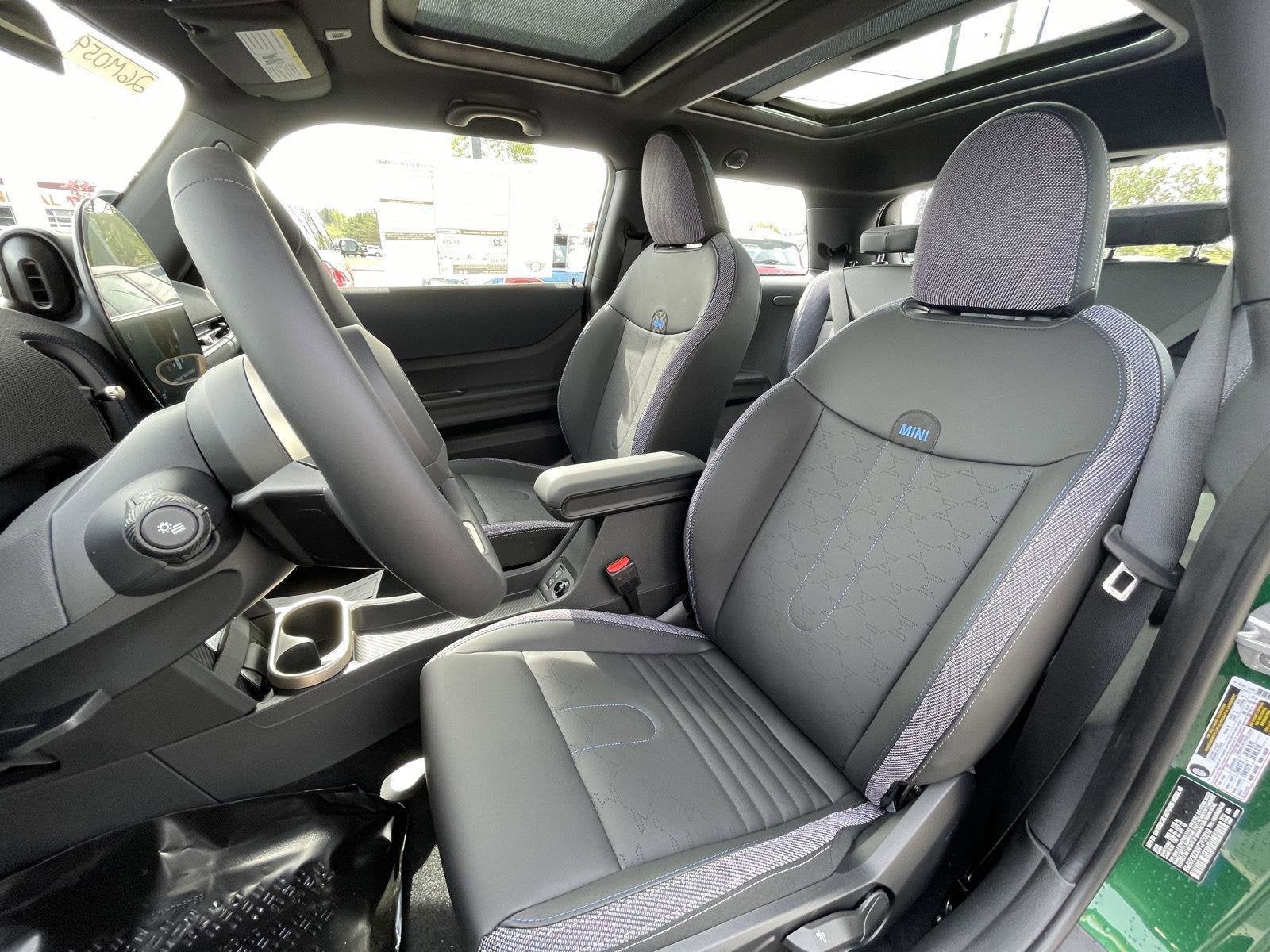 2026 MINI 2 DOOR SIGNATURE PLUS