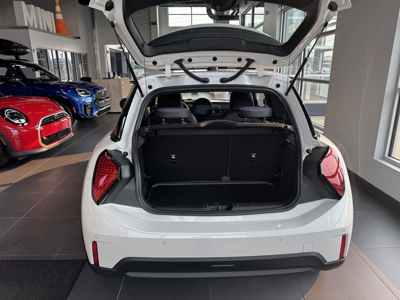2026 MINI 2 DOOR SIGNATURE PLUS