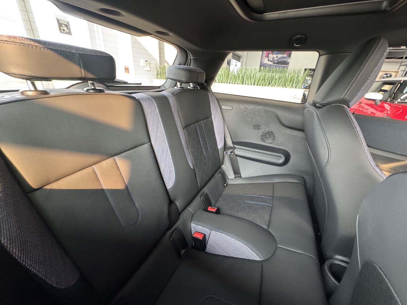2026 MINI 2 DOOR SIGNATURE PLUS