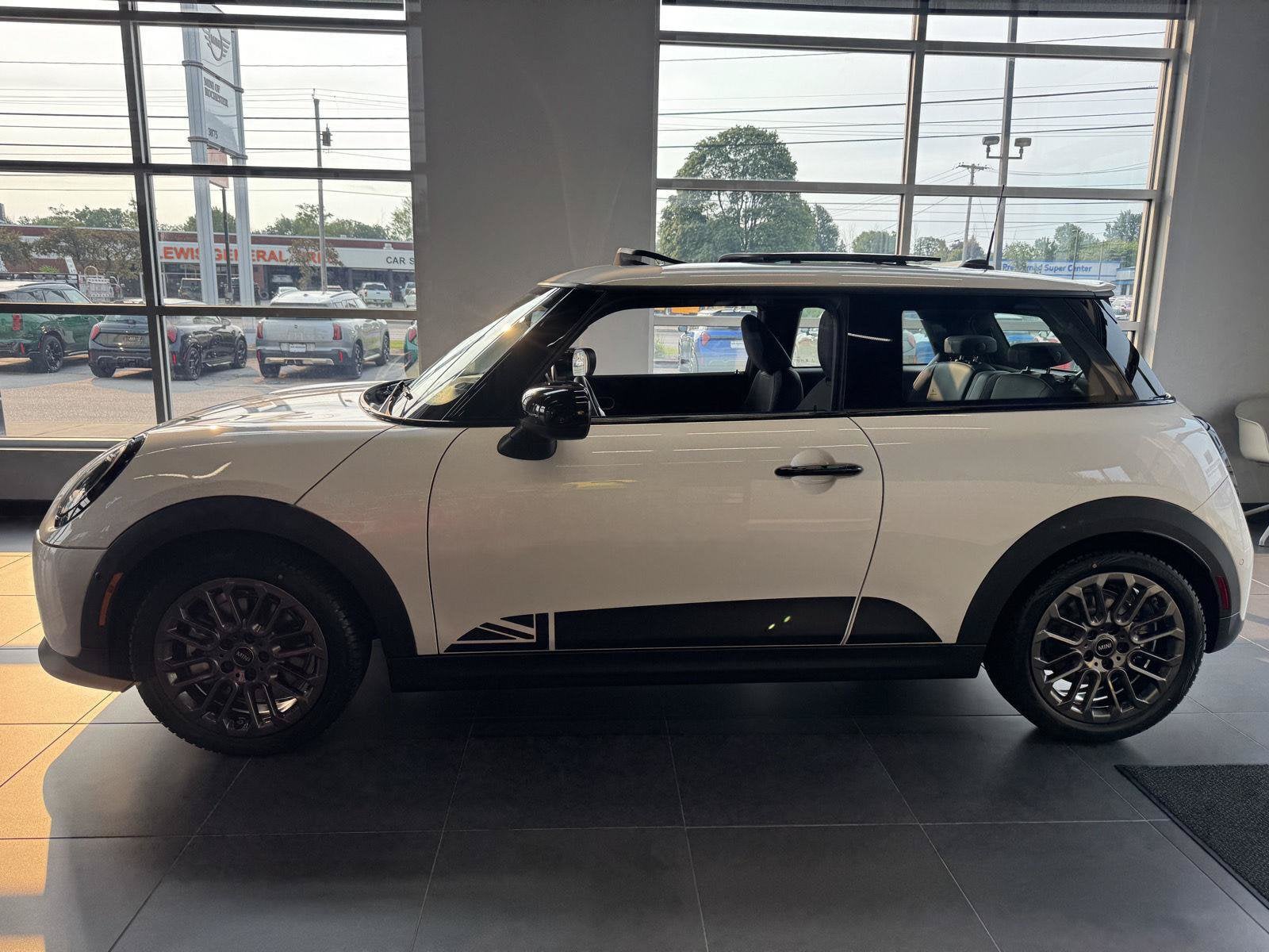 2026 MINI 2 DOOR SIGNATURE PLUS