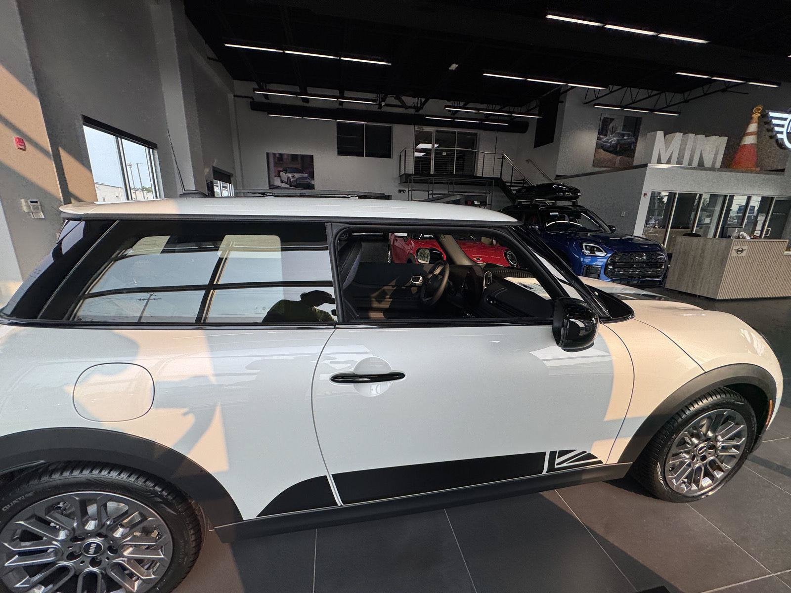 2026 MINI 2 DOOR SIGNATURE PLUS