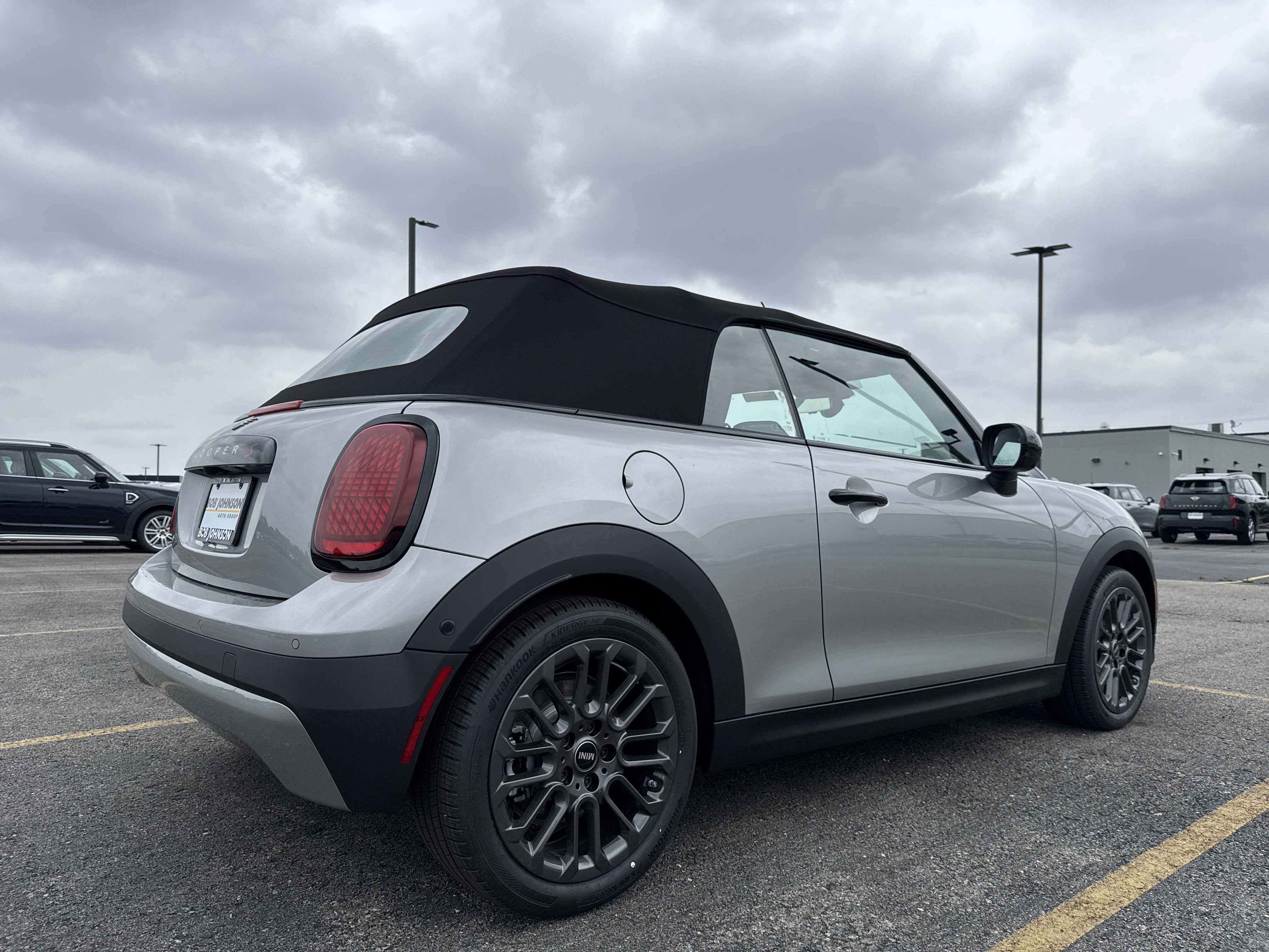 2025 MINI CONVERTIBLE ICONIC