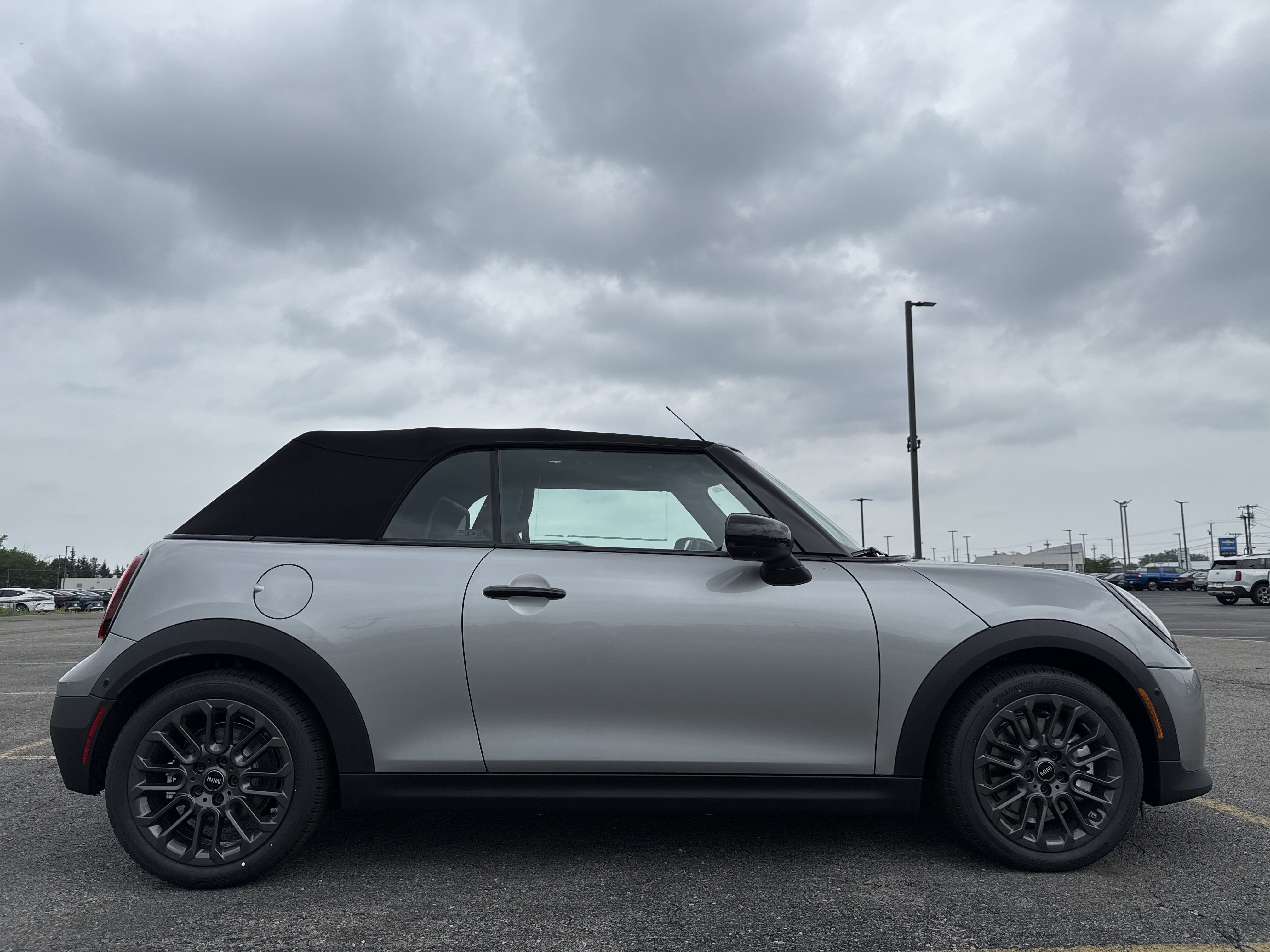 2025 MINI CONVERTIBLE ICONIC