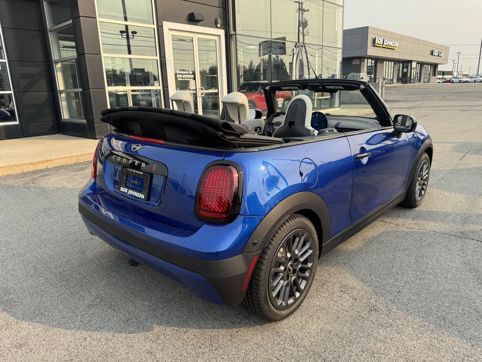 2026 MINI CONVERTIBLE ICONIC