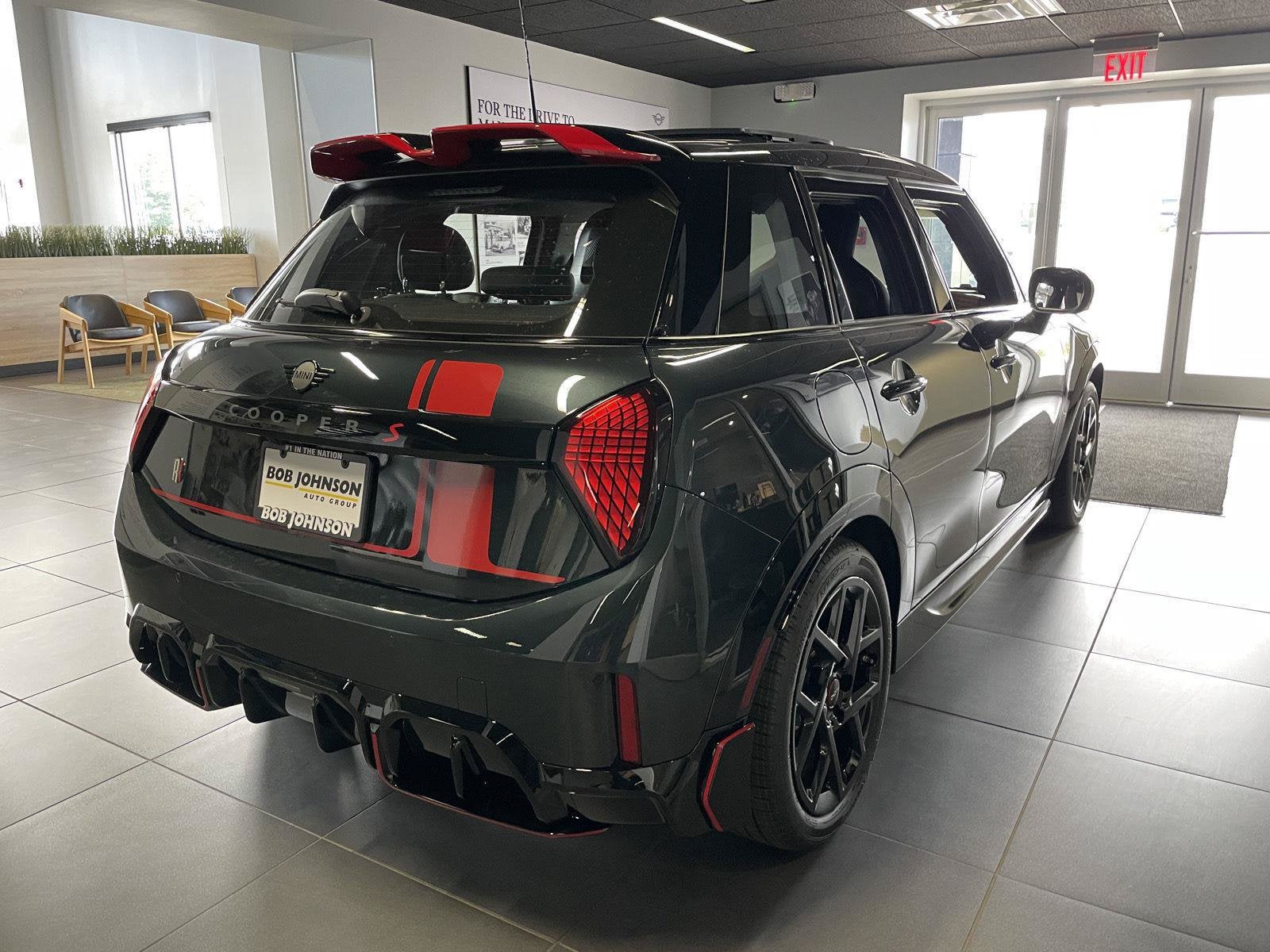 2026 MINI 4 DOOR ICONIC