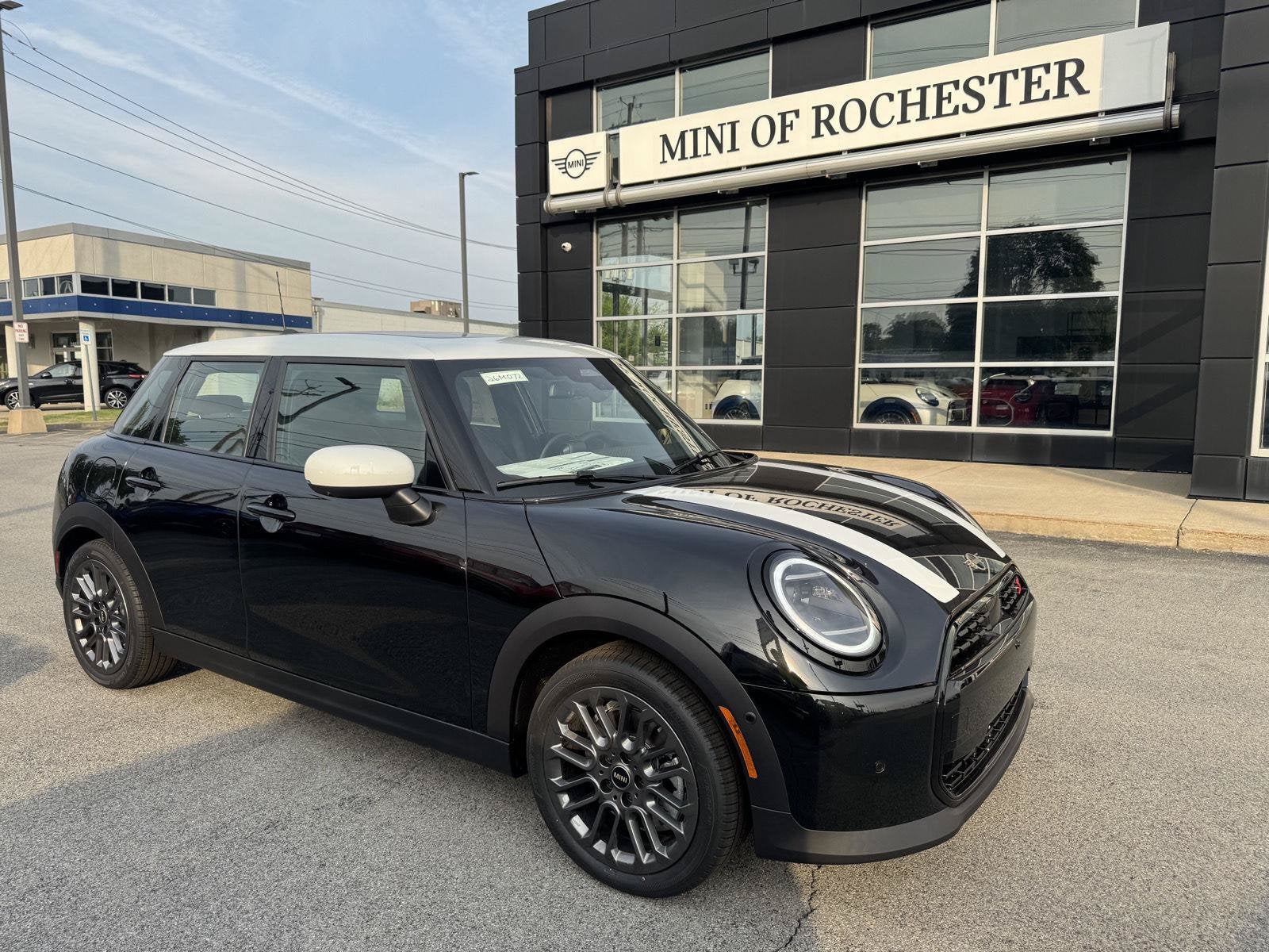 2026 MINI 4 DOOR ICONIC