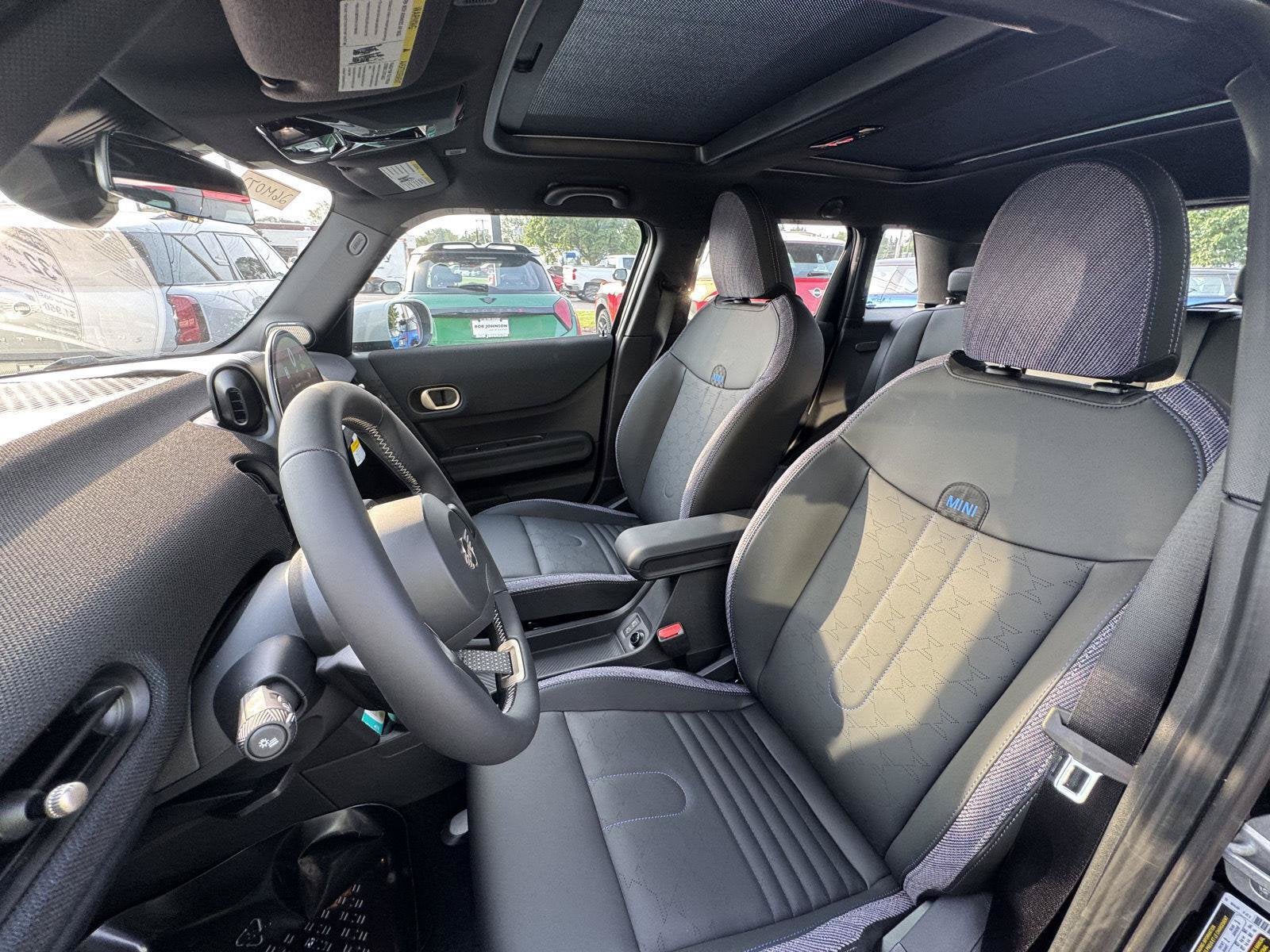 2026 MINI 4 DOOR ICONIC