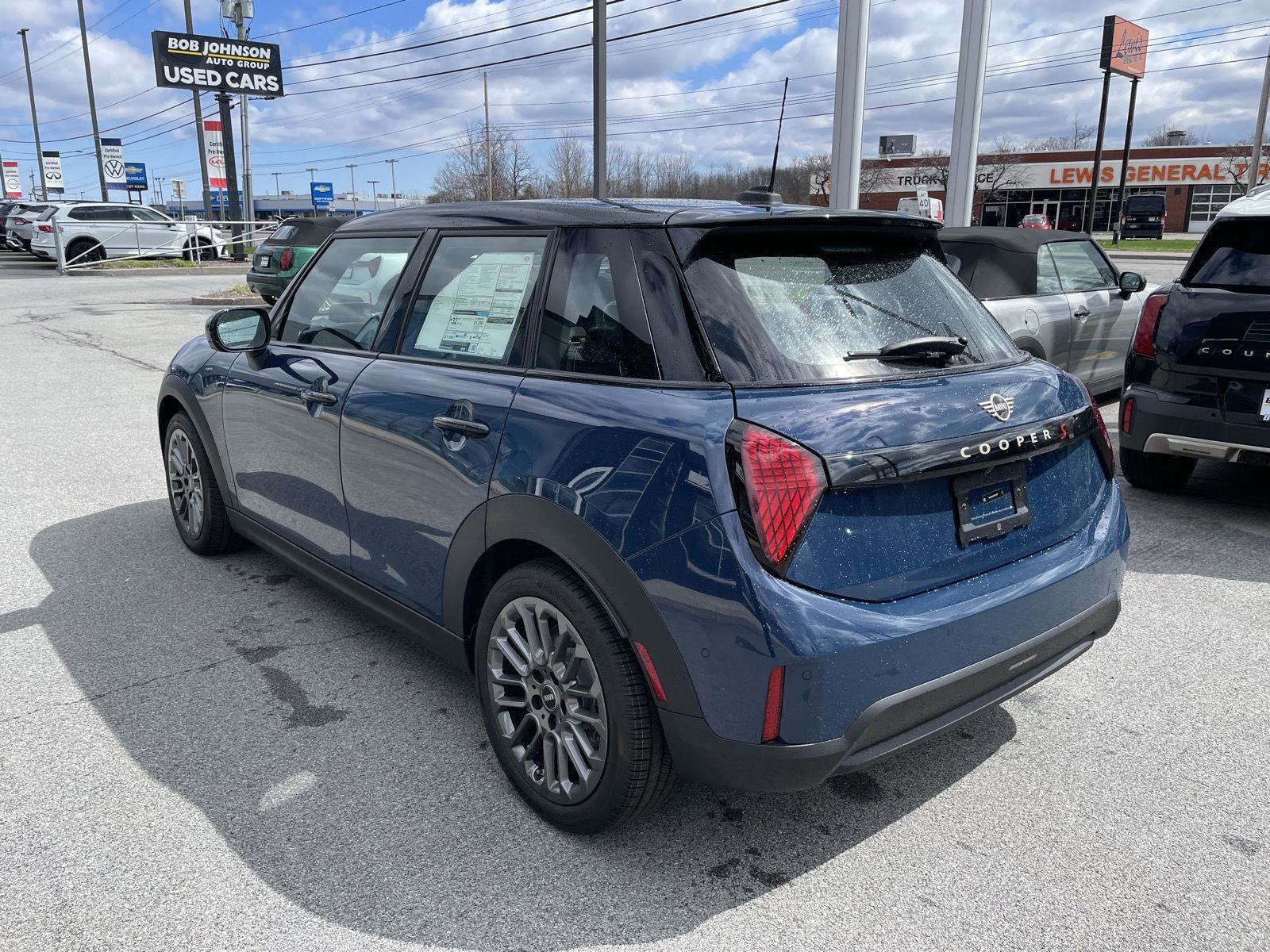 2026 MINI 4 DOOR ICONIC