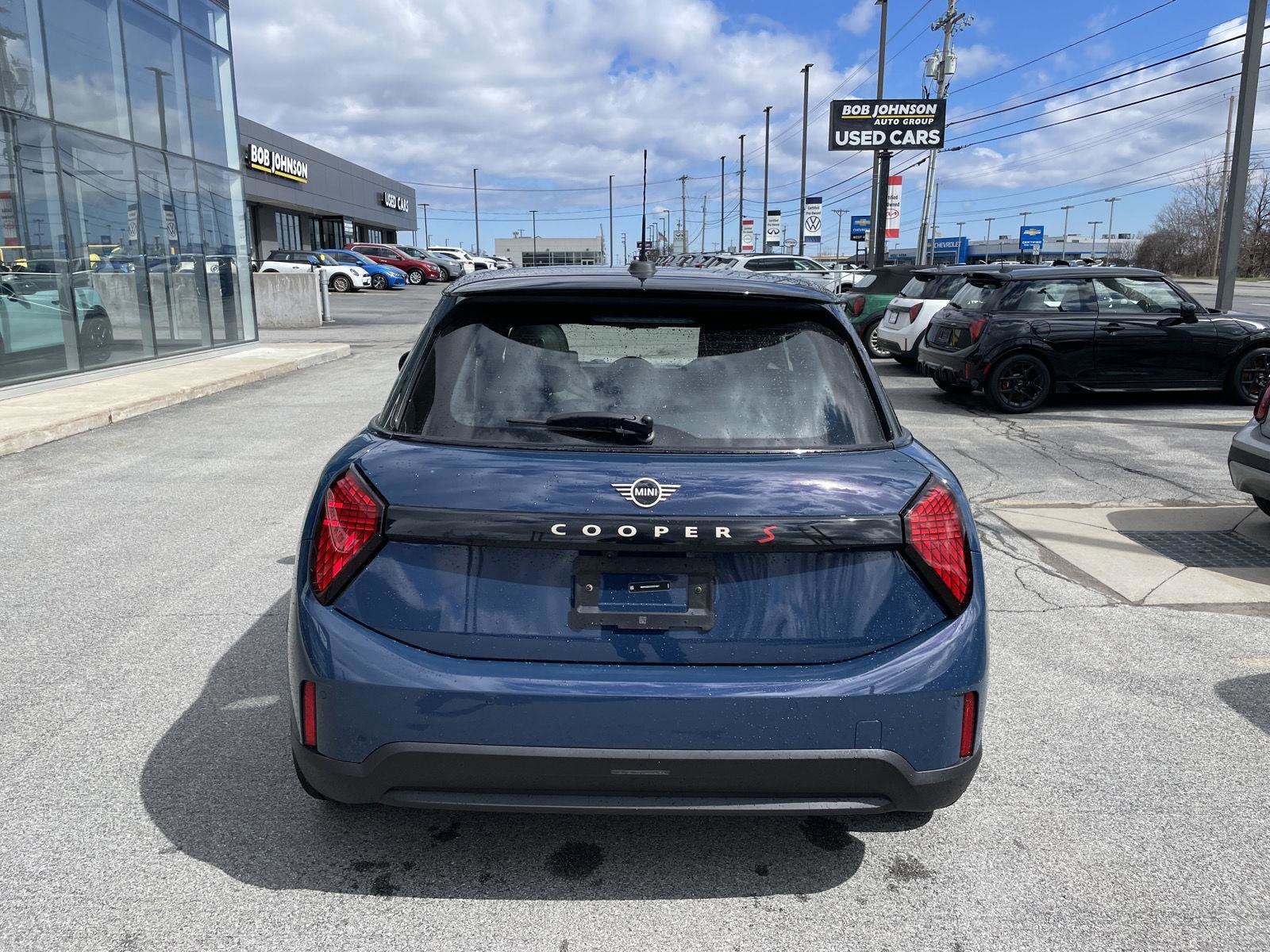 2026 MINI 4 DOOR ICONIC