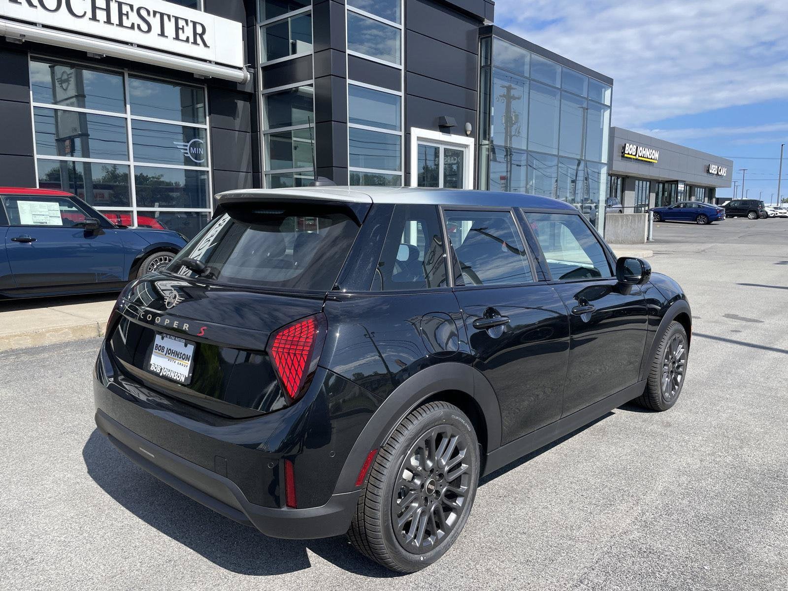 2026 MINI 4 DOOR ICONIC