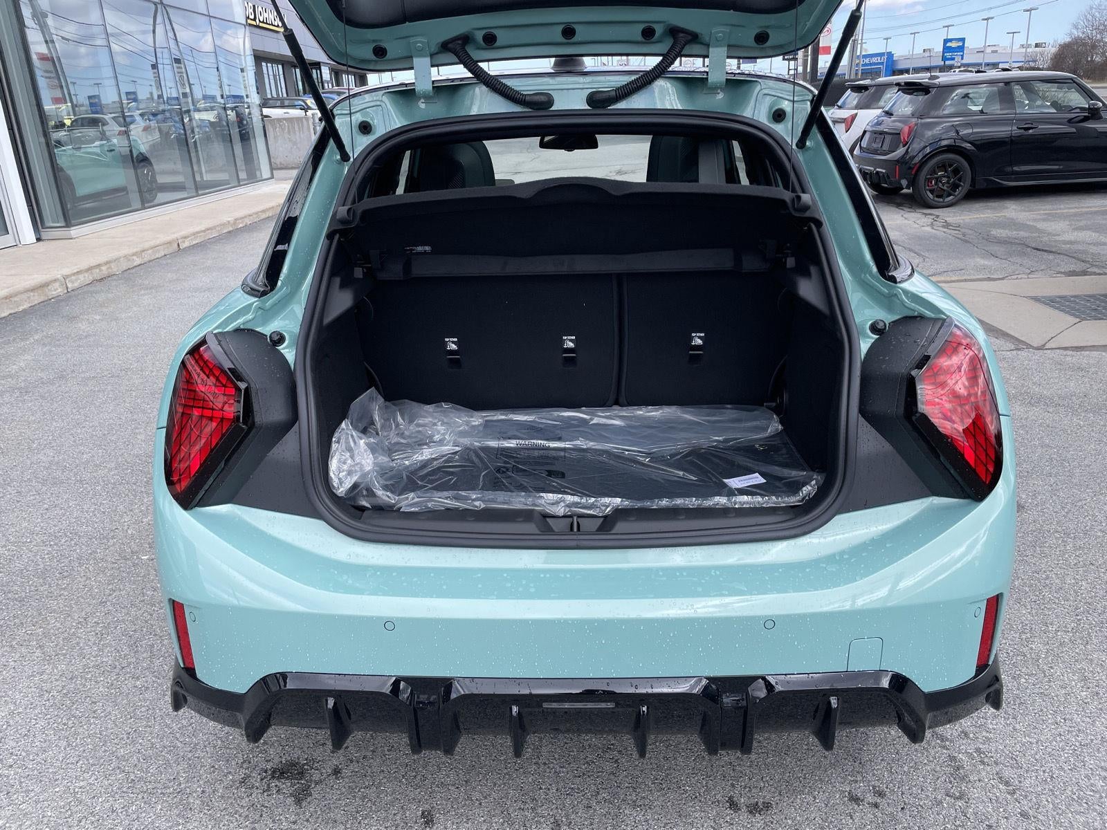 2026 MINI 4 DOOR ICONIC