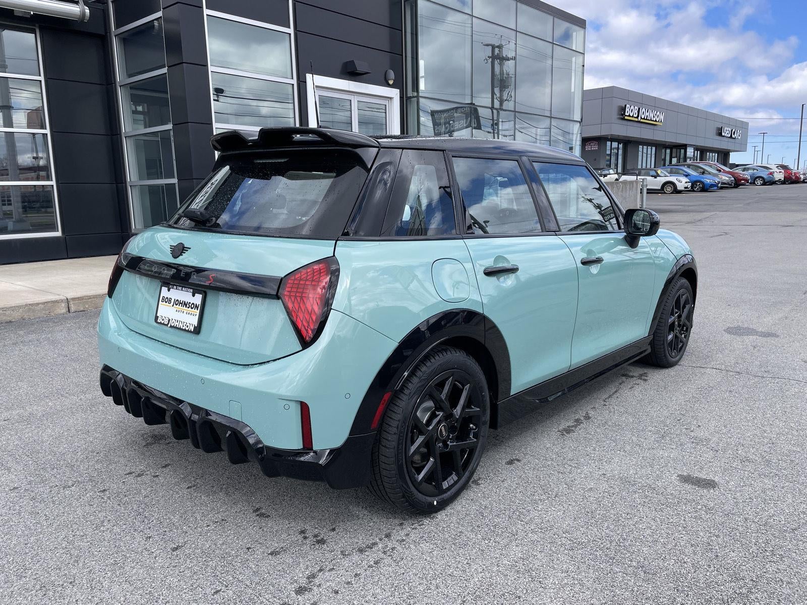 2026 MINI 4 DOOR ICONIC