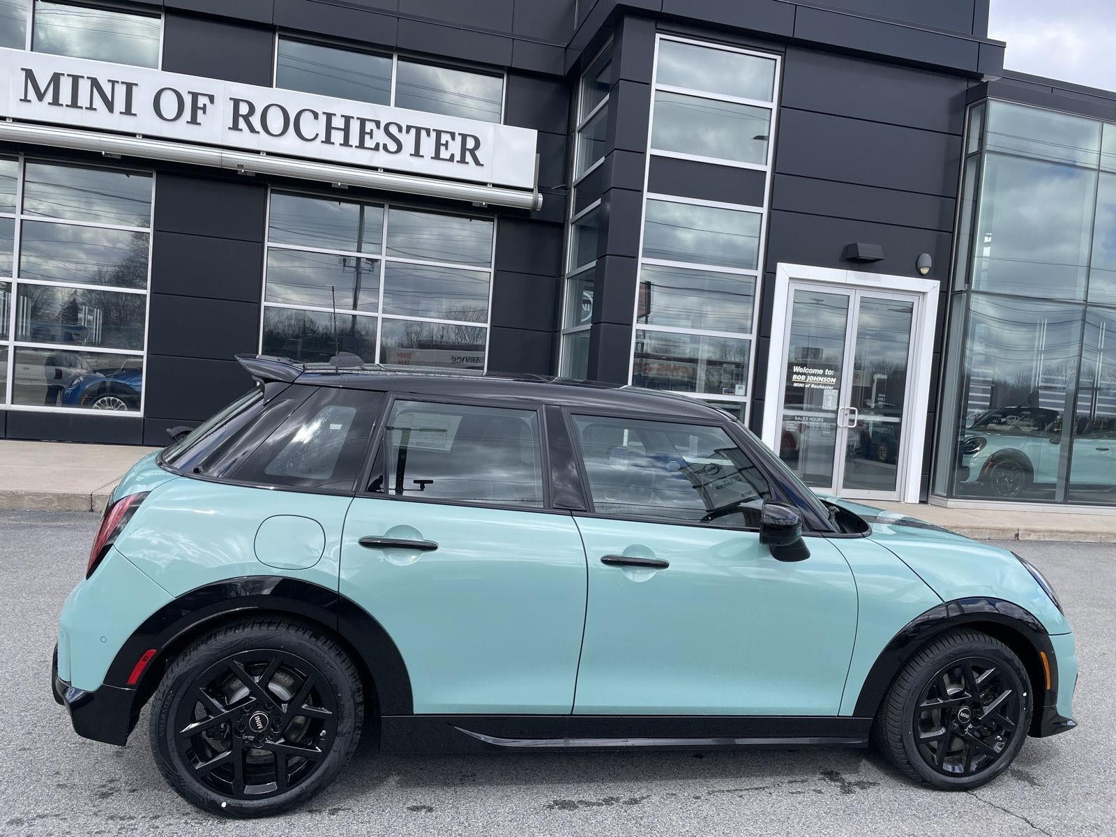 2026 MINI 4 DOOR ICONIC
