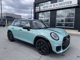 2026 MINI 4 DOOR ICONIC