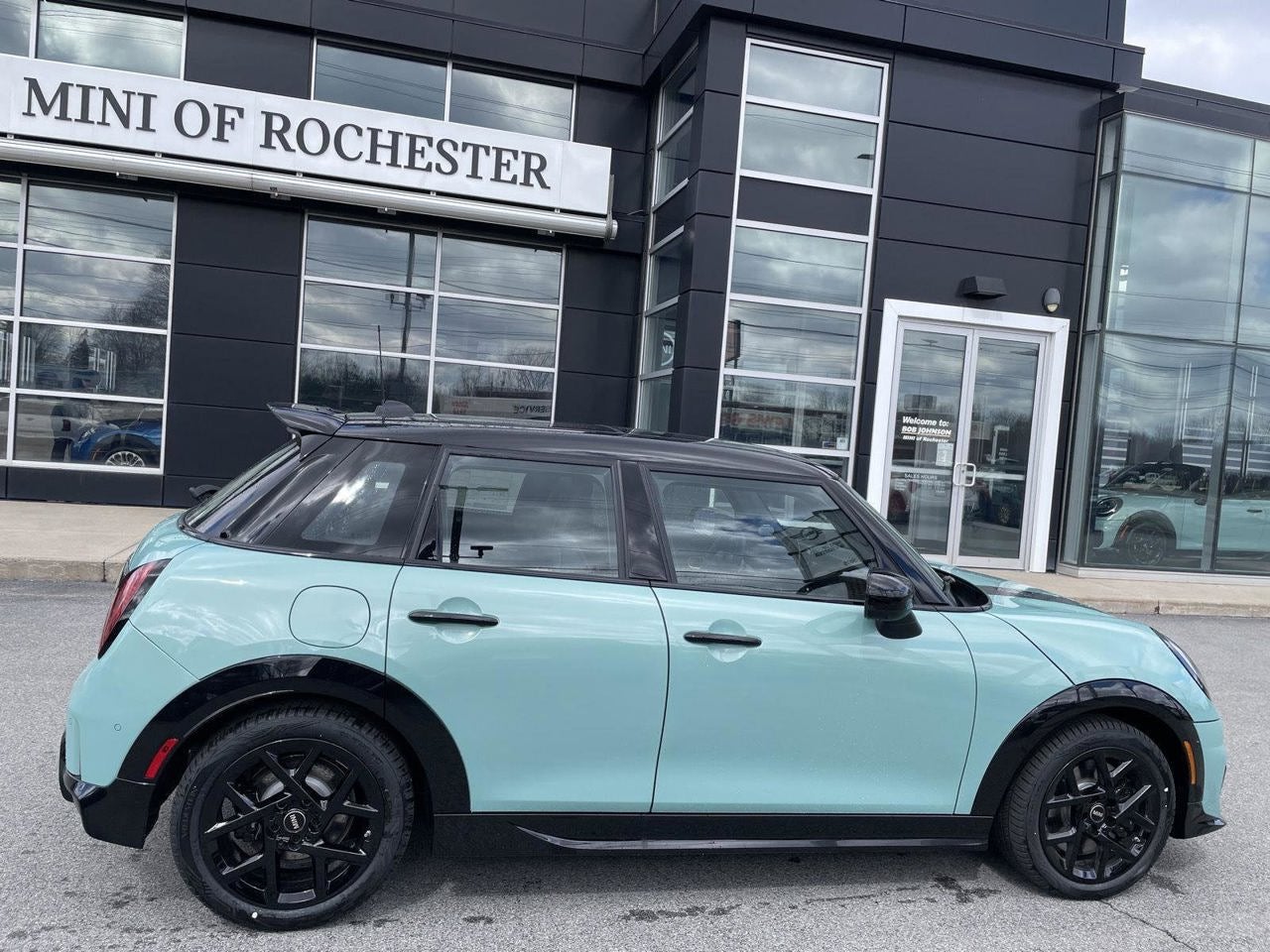 2026 MINI 4 DOOR ICONIC