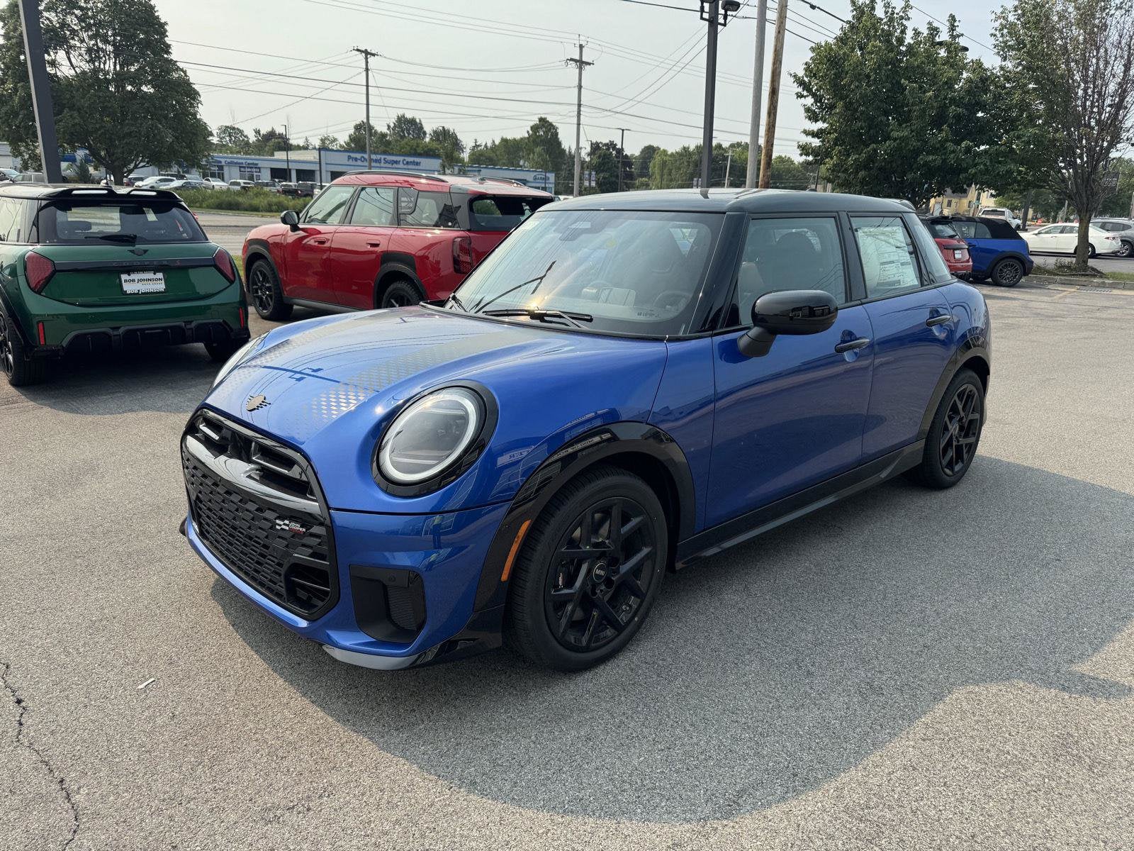 2026 MINI 4 DOOR ICONIC