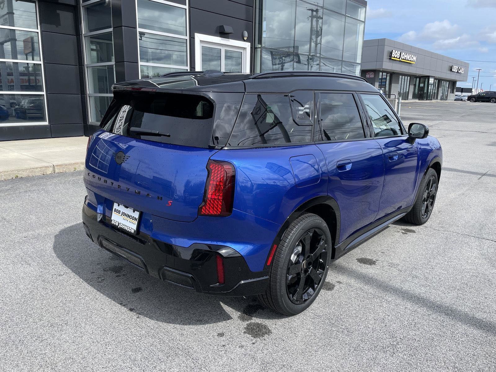 2027 MINI COUNTRYMAN ICONIC