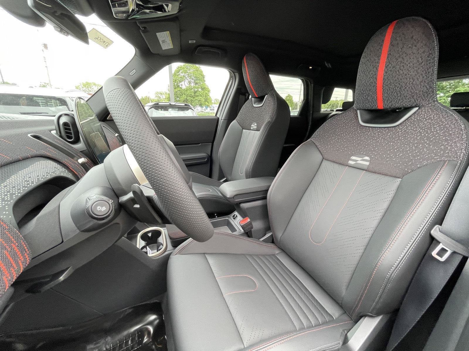 2027 MINI COUNTRYMAN ICONIC