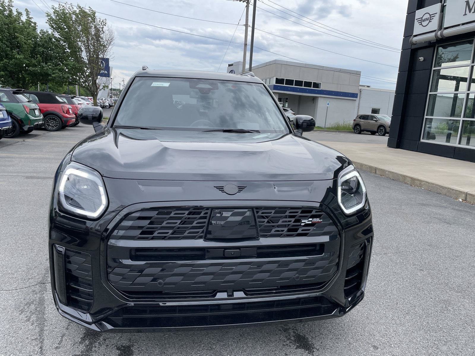 2027 MINI COUNTRYMAN ICONIC