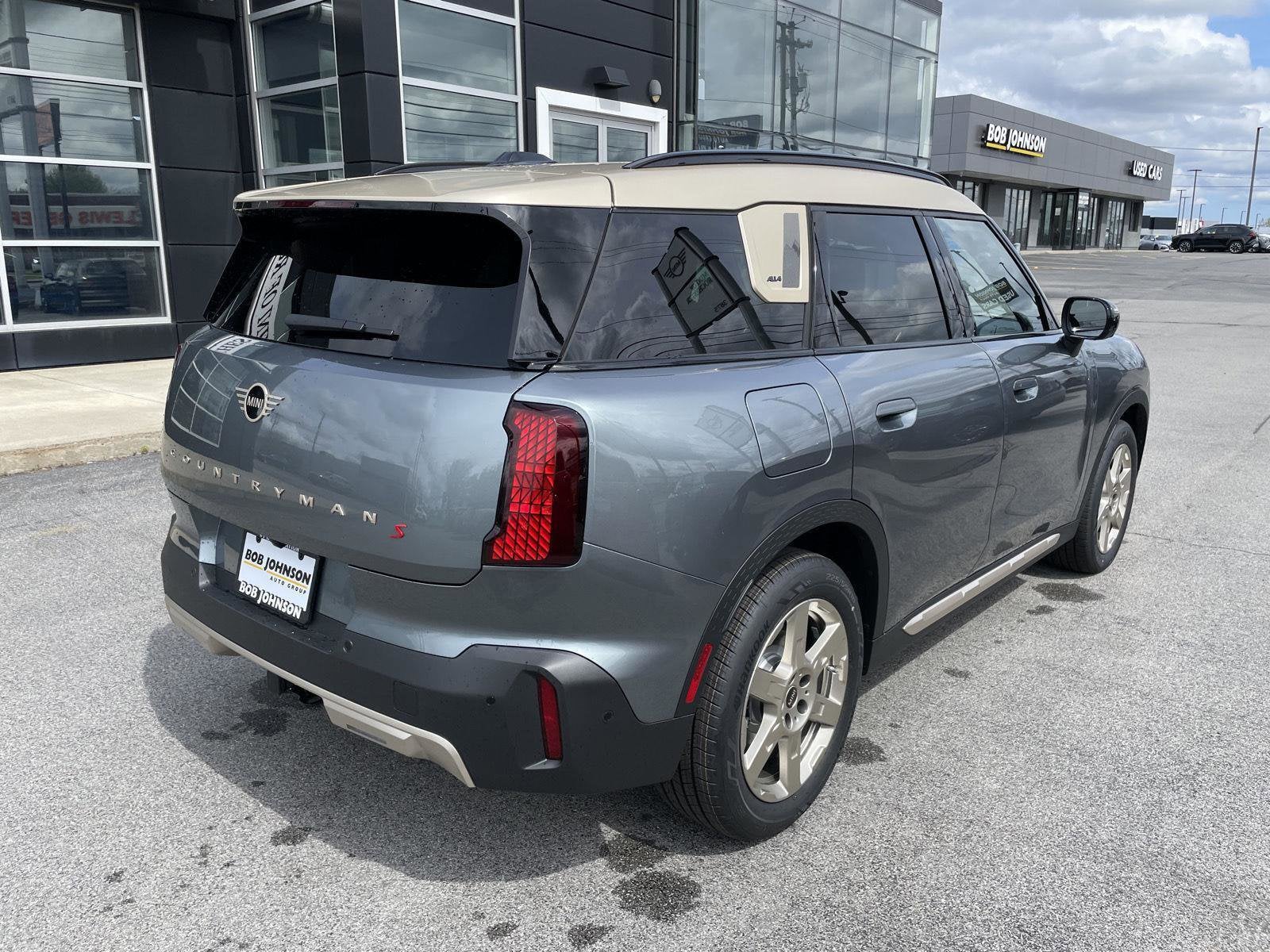 2027 MINI COUNTRYMAN ICONIC