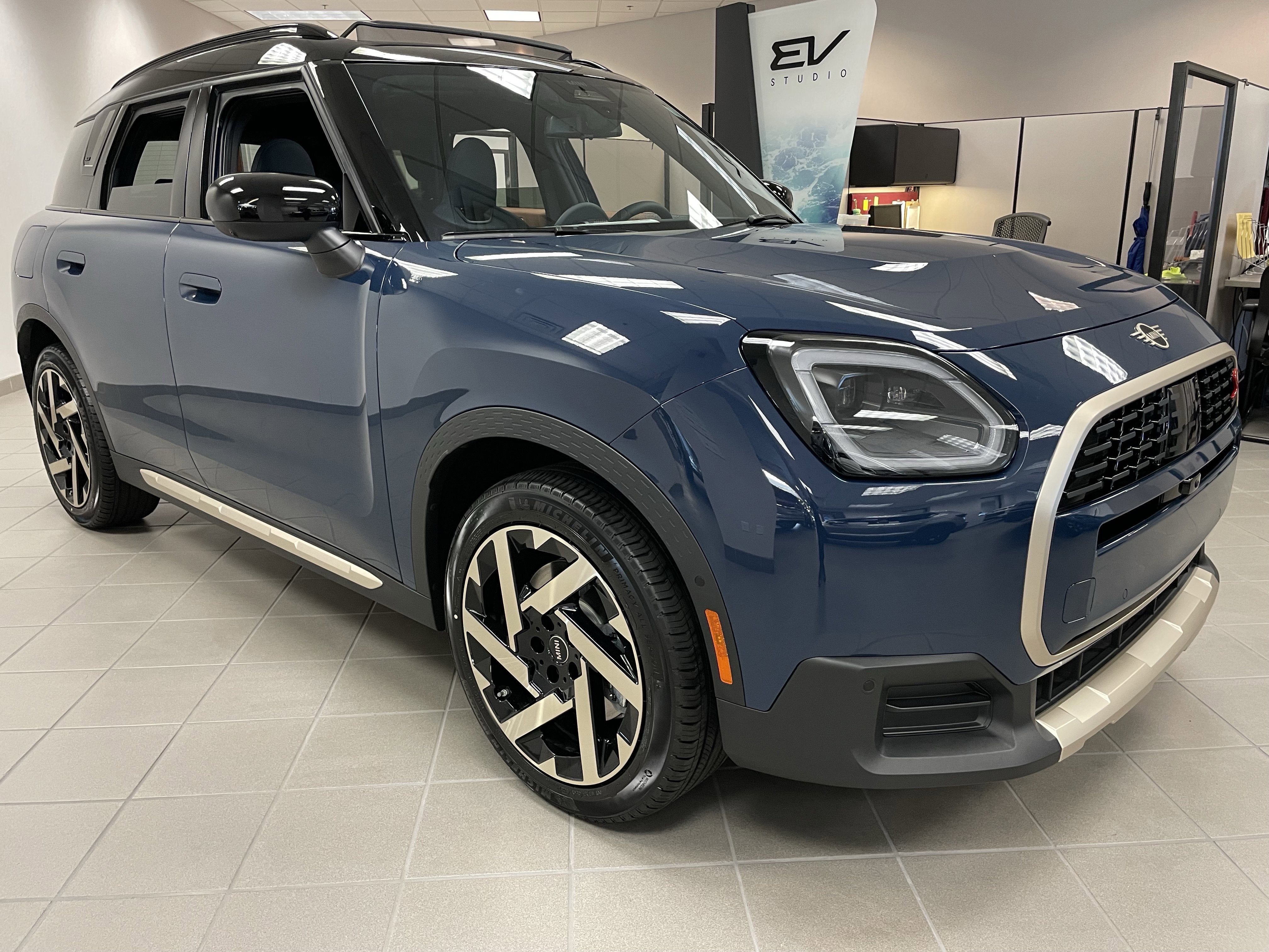 2026 MINI COUNTRYMAN ICONIC