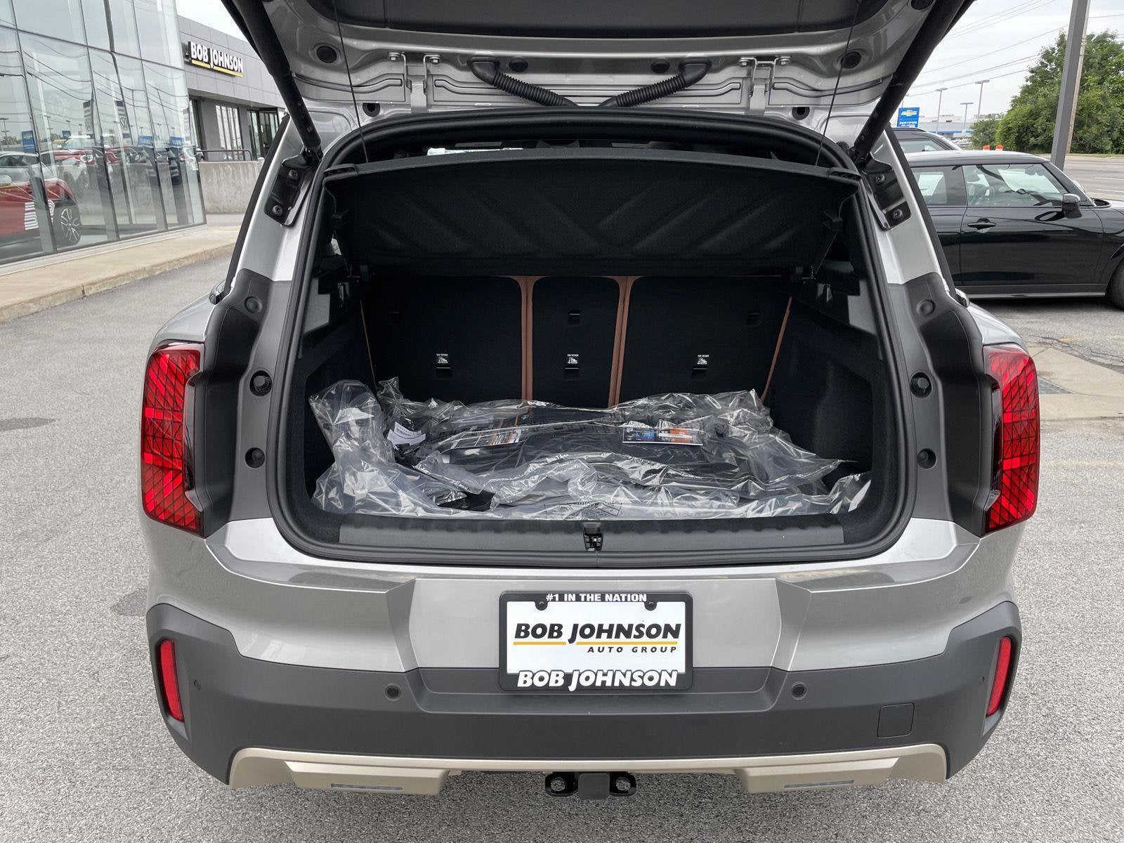 2027 MINI COUNTRYMAN ICONIC