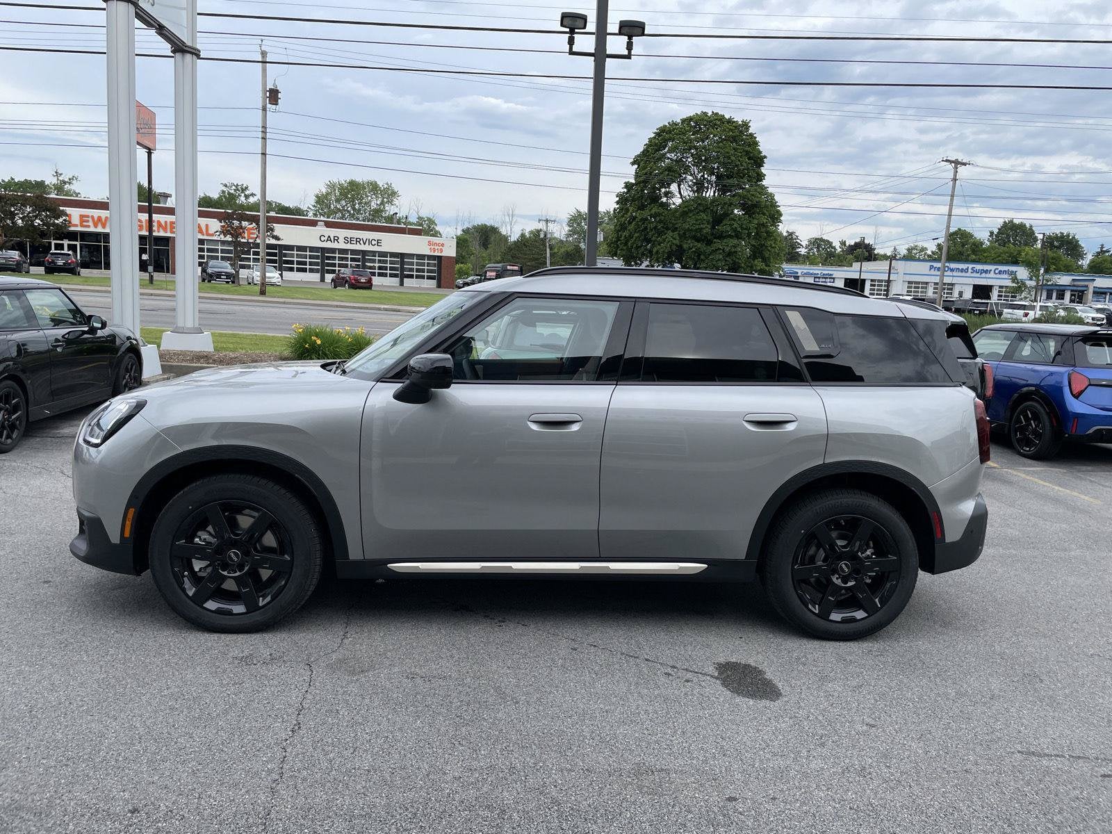 2027 MINI COUNTRYMAN ICONIC