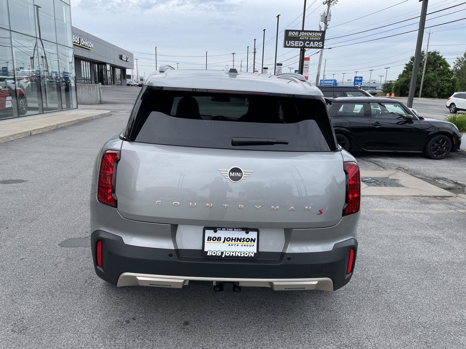 2027 MINI COUNTRYMAN ICONIC