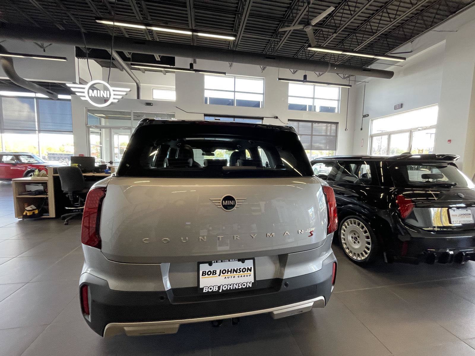 2027 MINI COUNTRYMAN SIGNATURE PLUS
