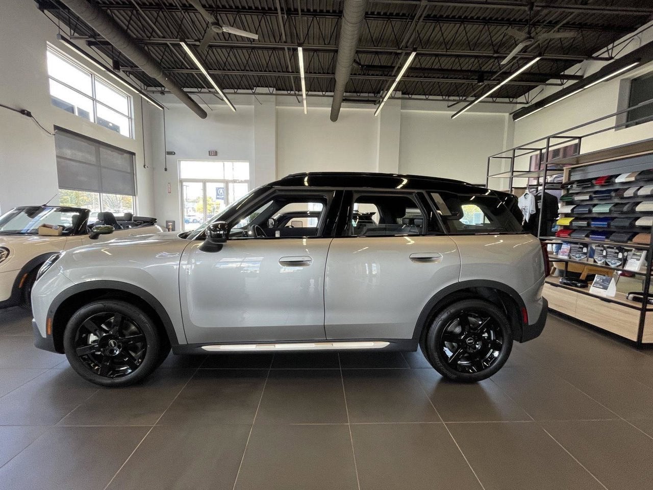 2027 MINI COUNTRYMAN SIGNATURE PLUS