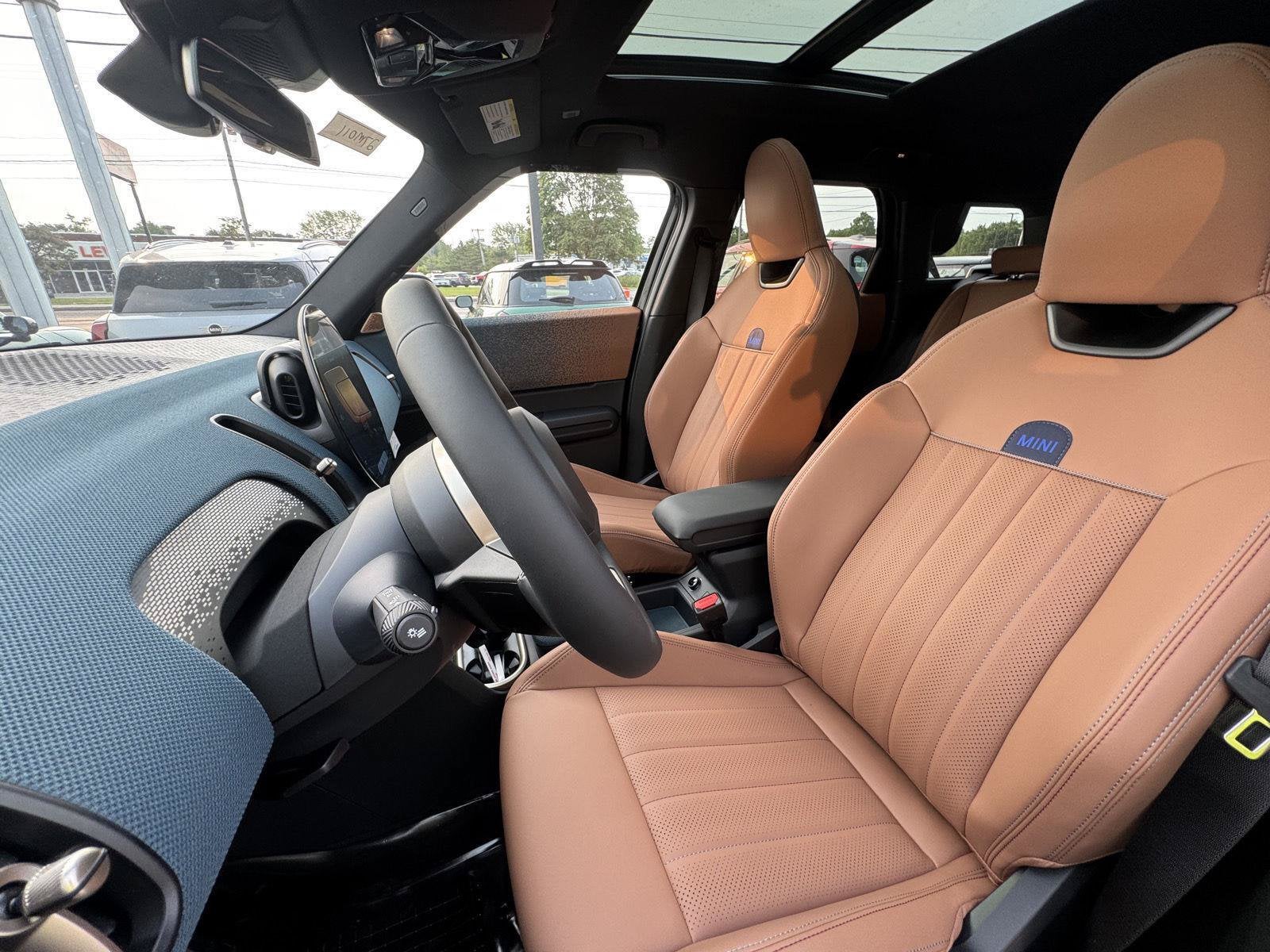 2027 MINI COUNTRYMAN ICONIC