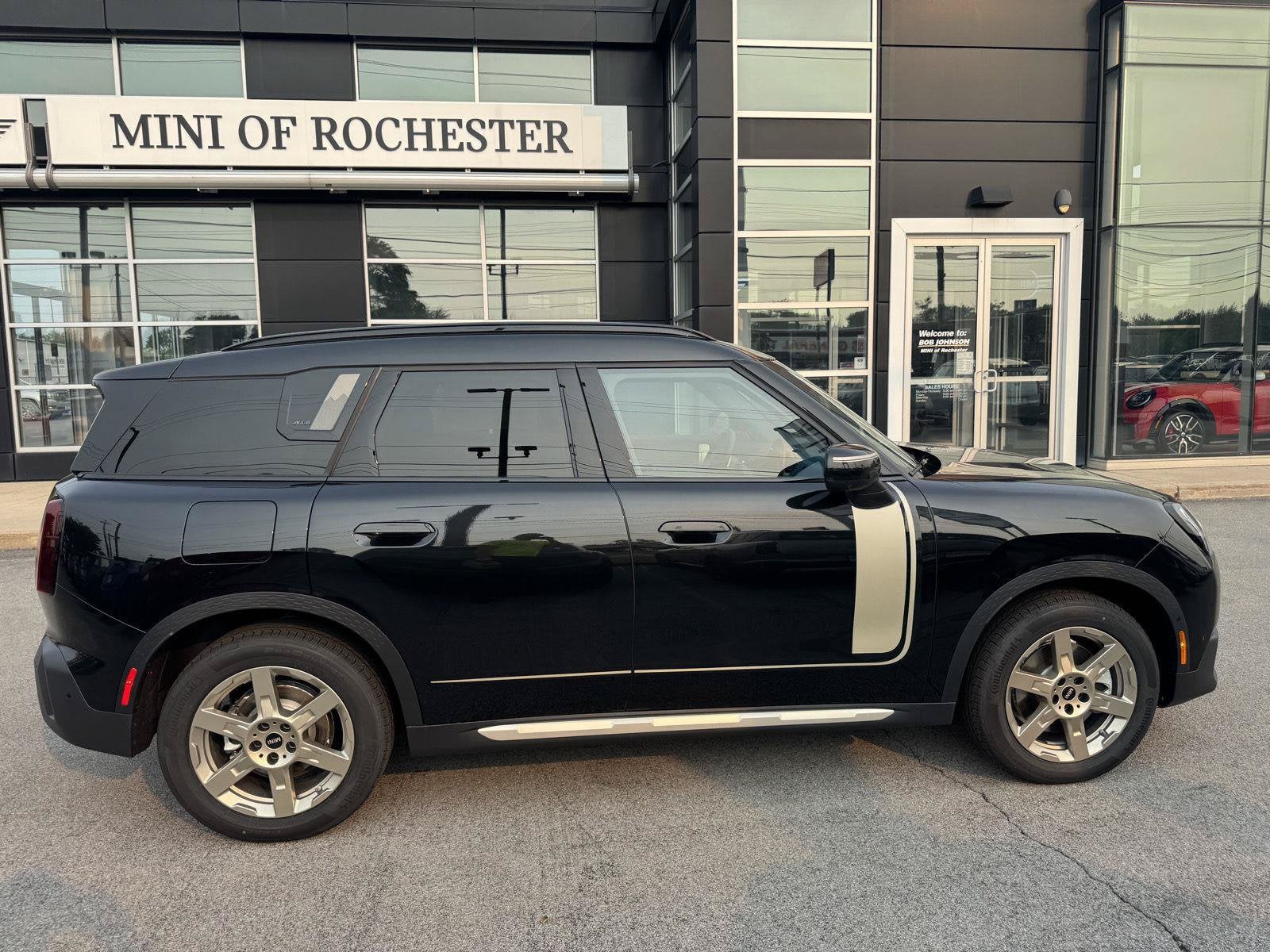 2027 MINI COUNTRYMAN ICONIC