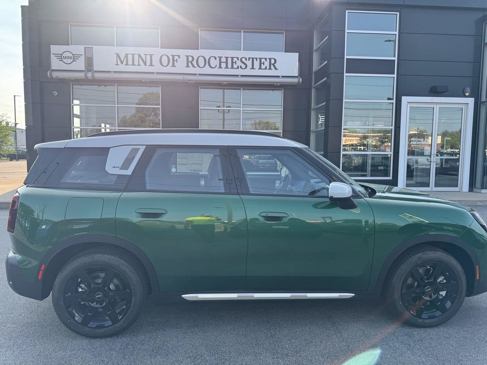 2027 MINI COUNTRYMAN SIGNATURE PLUS