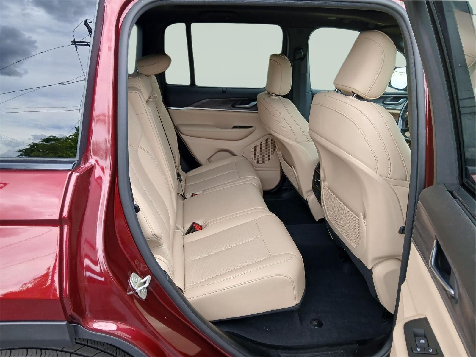 2024 Jeep GRAND CHEROKEE SUV