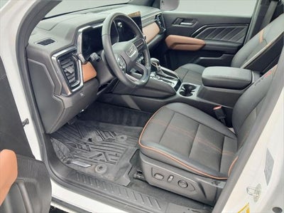 2023 GMC Canyon 4WD AT4