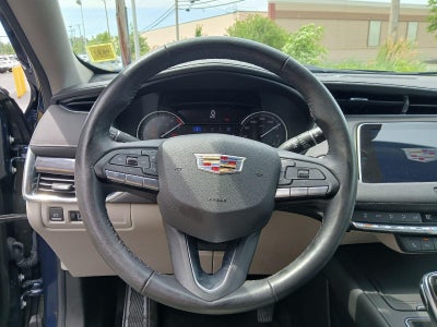 2022 Cadillac XT4 AWD Luxury