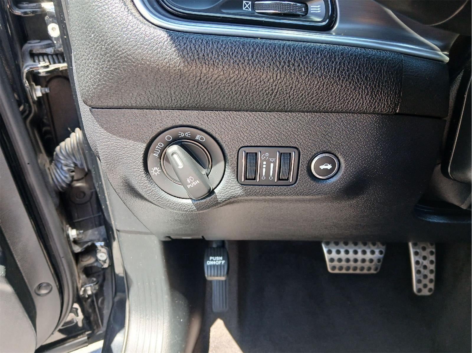 2018 Dodge Challenger R/T Plus Shaker