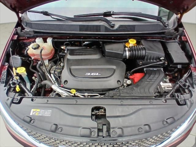 2017 Chrysler Pacifica Touring-L