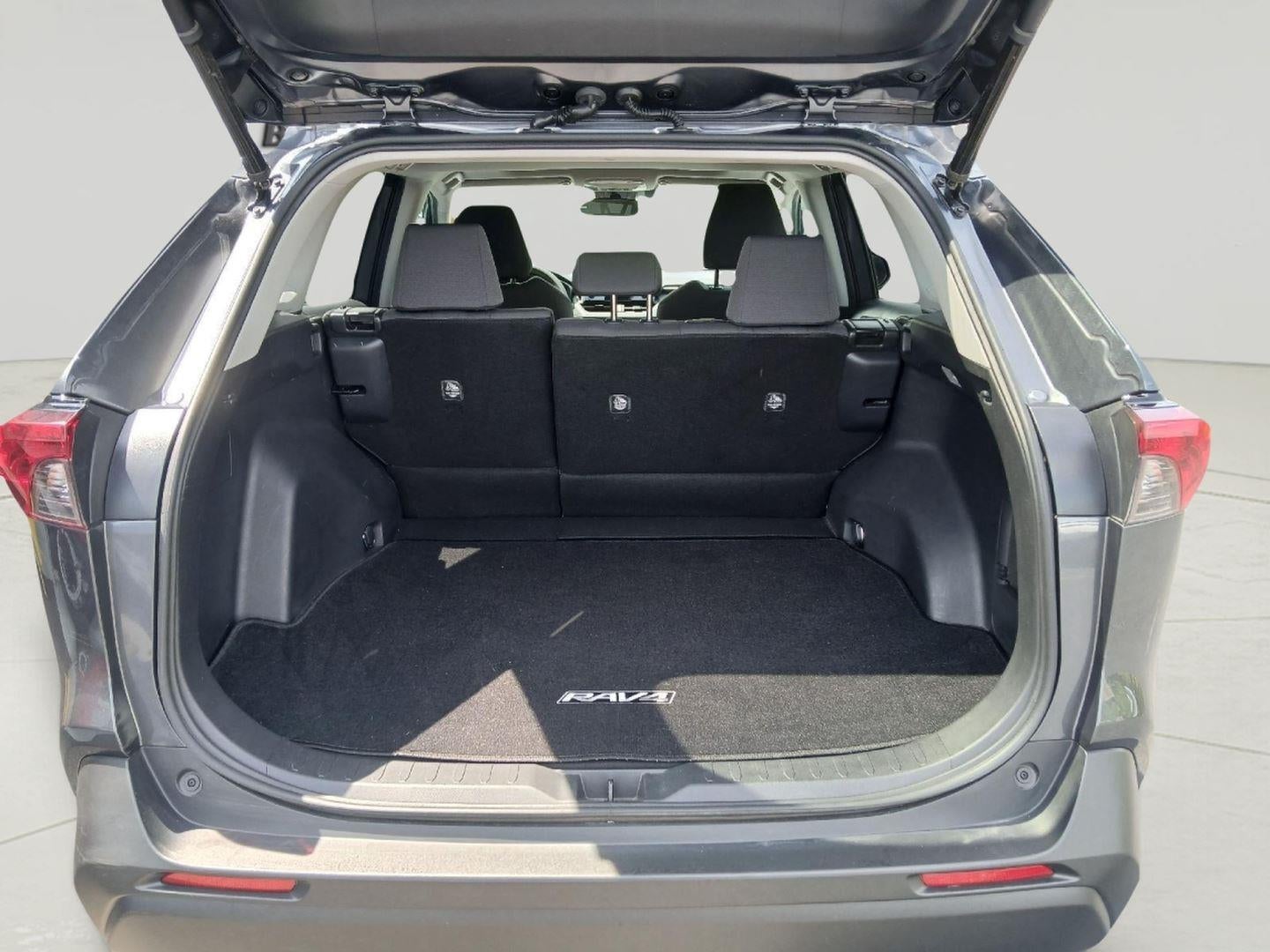2019 Toyota RAV4 Hybrid XLE
