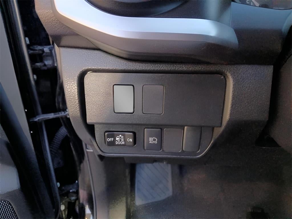 2023 Toyota TACOMA SR5 SR5 V6