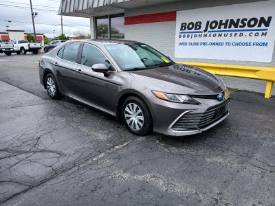 2022 Toyota Camry Hybrid LE