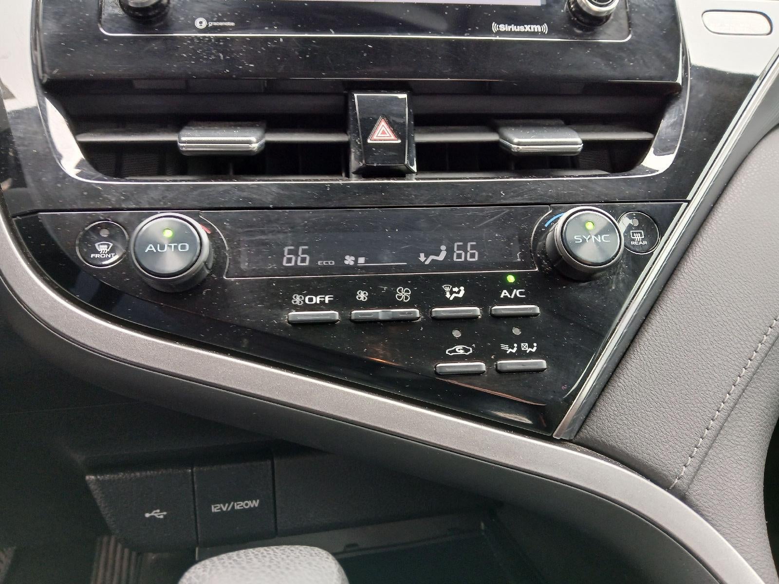 2022 Toyota Camry Hybrid LE