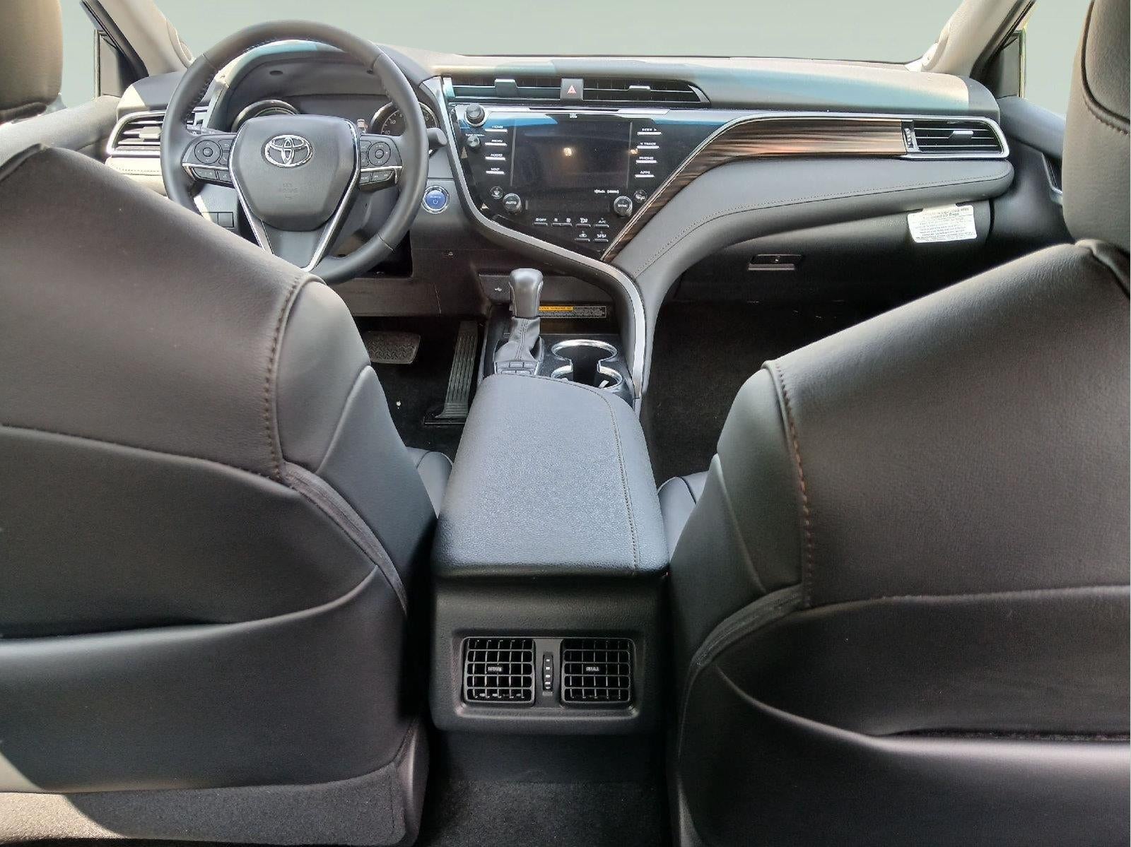 2020 Toyota Camry Hybrid XLE