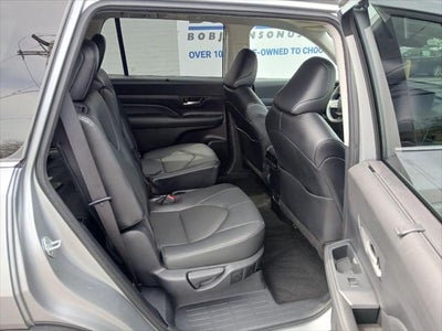 2024 Toyota GRAND HIGHLANDER XLE